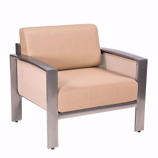 Picture of METROPOLIS LOUNGE CHAIR